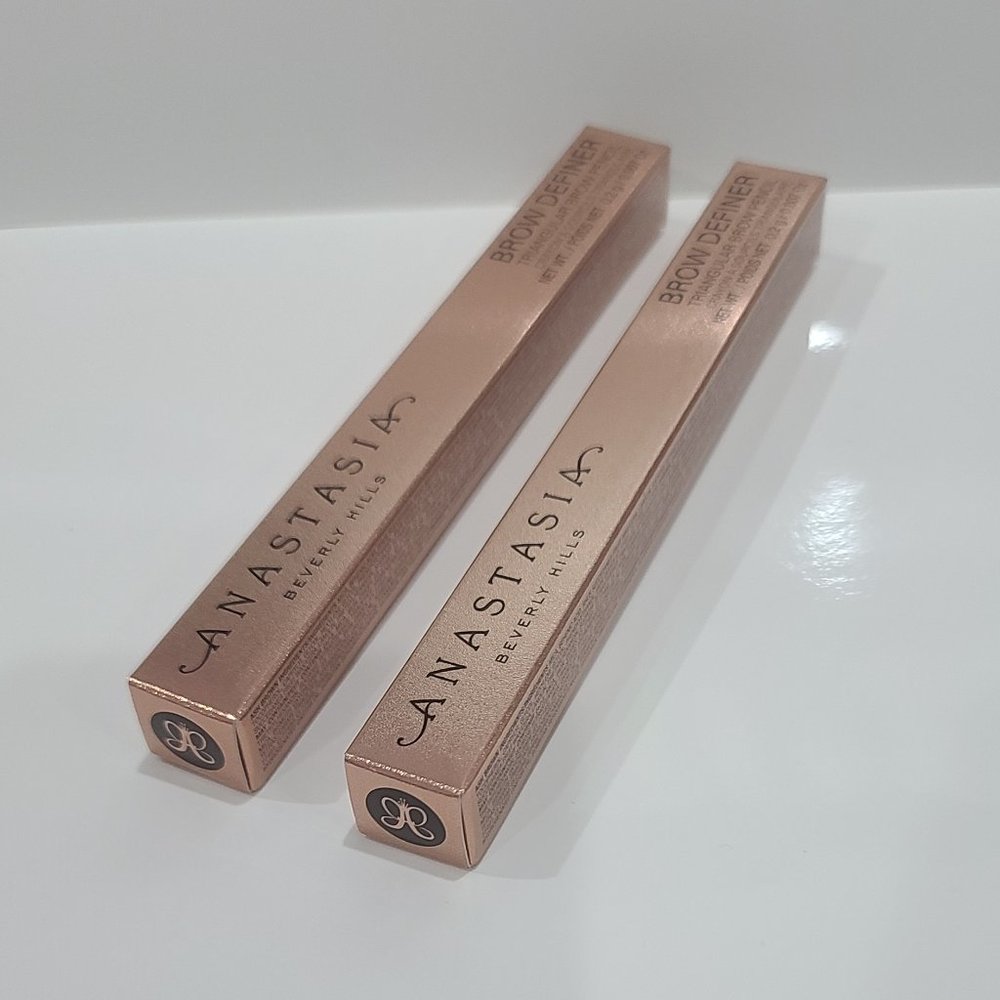 41% SALE 💛 2 Anastasia TAUPE Brow Definer Triangular Brow Pencils ✨BNIBs - Picture 4 of 10